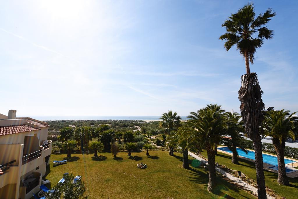 Praia Da Lota Resort - Beachfront Hotel Manta Rota Eksteriør bilde